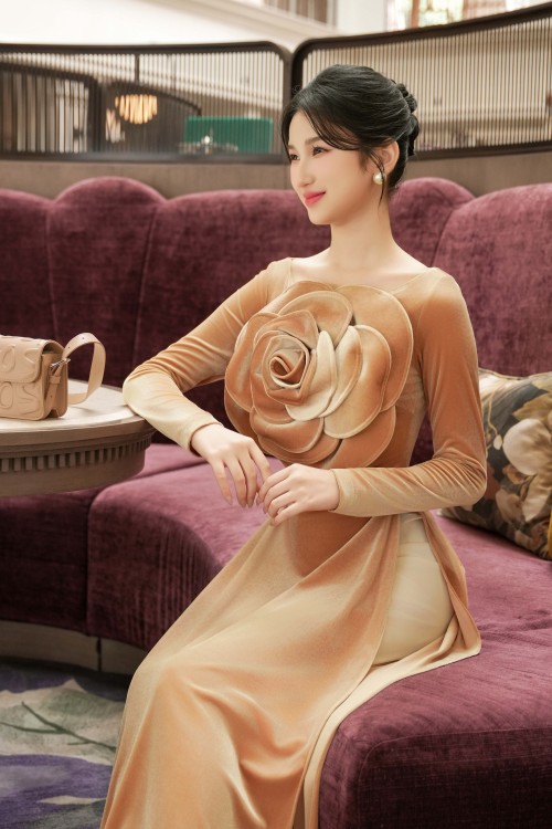 Sixdo Yellow 3D Flower Velvet Ao Dai